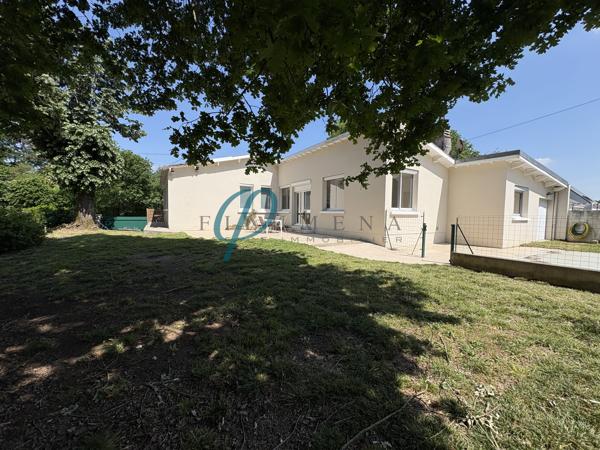 Maison 7 pièces, 5 chambres, au bord de l'Erdre sur Sucé sur Erdre.
