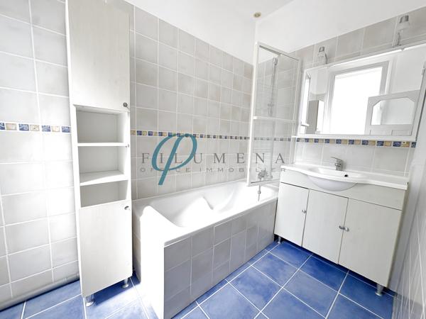 Maison 7 pièces, 5 chambres, au bord de l'Erdre sur Sucé sur Erdre.
