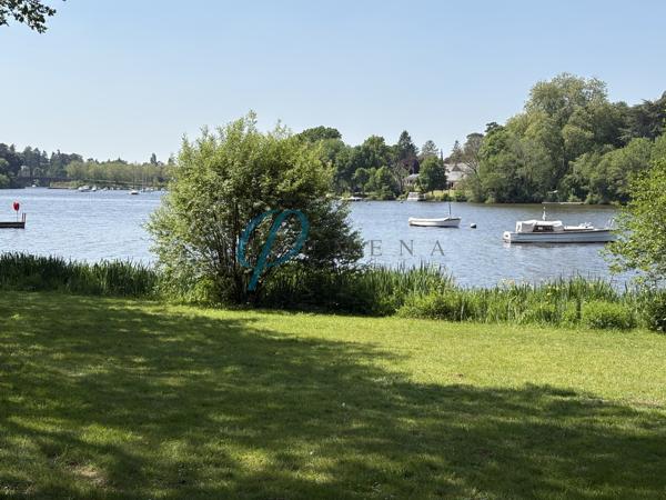 Maison 7 pièces, 5 chambres, au bord de l'Erdre sur Sucé sur Erdre.