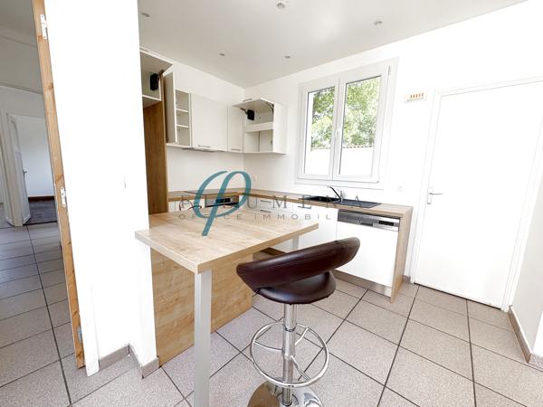 Maison 7 pièces, 5 chambres, au bord de l'Erdre sur Sucé sur Erdre.