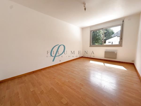 Maison 7 pièces, 5 chambres, au bord de l'Erdre sur Sucé sur Erdre.