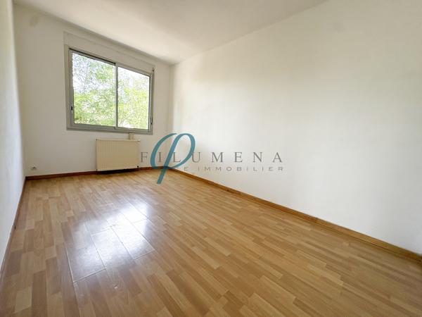 Maison 7 pièces, 5 chambres, au bord de l'Erdre sur Sucé sur Erdre.