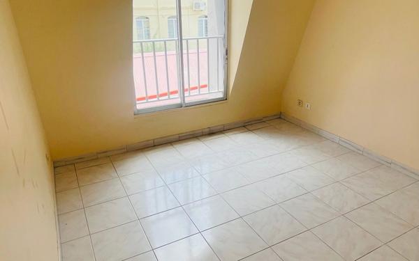 Appartement à vendre    2 pièces • 50 m2 Basse-Terre