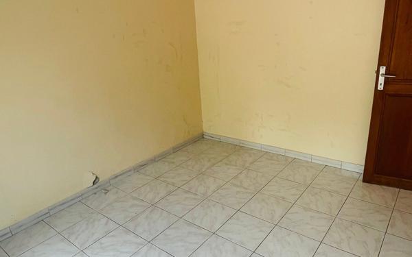 Appartement à vendre    2 pièces • 50 m2 Basse-Terre