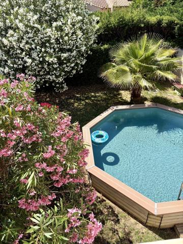 5 mn de Nîmes, 132 m2, 5 pièces, jardin méditerranéen, garage, DPE B/A