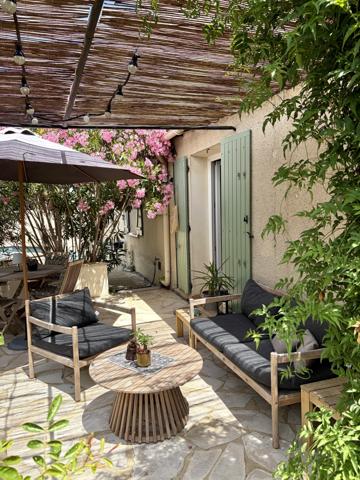 5 mn de Nîmes, 132 m2, 5 pièces, jardin méditerranéen, garage, DPE B/A