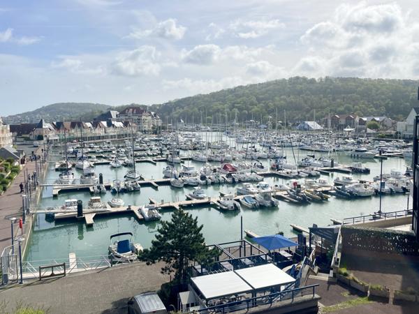 Port-Guillaume - Spacieux 4 Pièces face au port