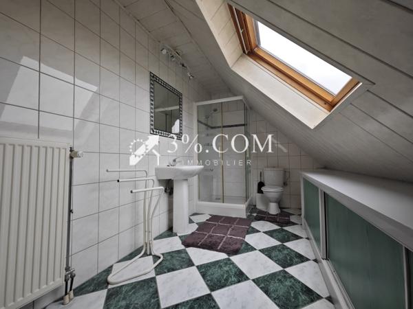 Maison 8 pièce(s) 6 chambre(s) 185 m²