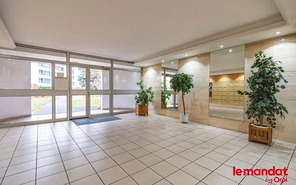 Appartement à vendre    3 pièces • 77 m2 Reims