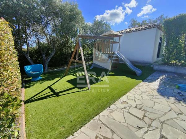 LES PENNES MIRABEAU -Quartier Darbousset- Maison T5 de 140 m2 avec piscine et extérieur