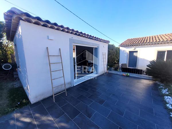 LES PENNES MIRABEAU -Quartier Darbousset- Maison T5 de 140 m2 avec piscine et extérieur