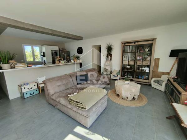 LES PENNES MIRABEAU -Quartier Darbousset- Maison T5 de 140 m2 avec piscine et extérieur