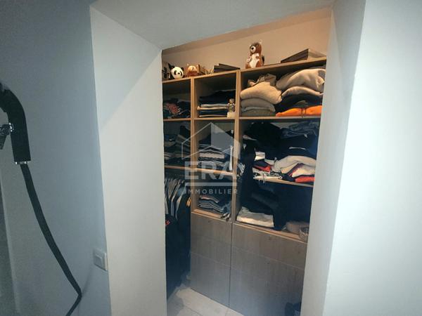 LES PENNES MIRABEAU -Quartier Darbousset- Maison T5 de 140 m2 avec piscine et extérieur