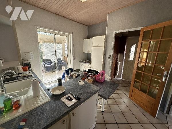 MAISON INDIVIDUELLE - TROIS CHAMBRE - GARAGE