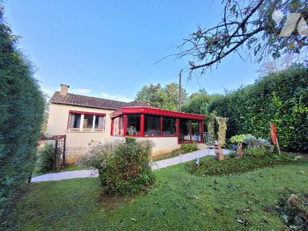 Pavillon plusieurs dépendances et 5 hectares