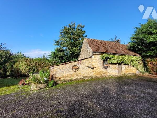 Pavillon plusieurs dépendances et 5 hectares
