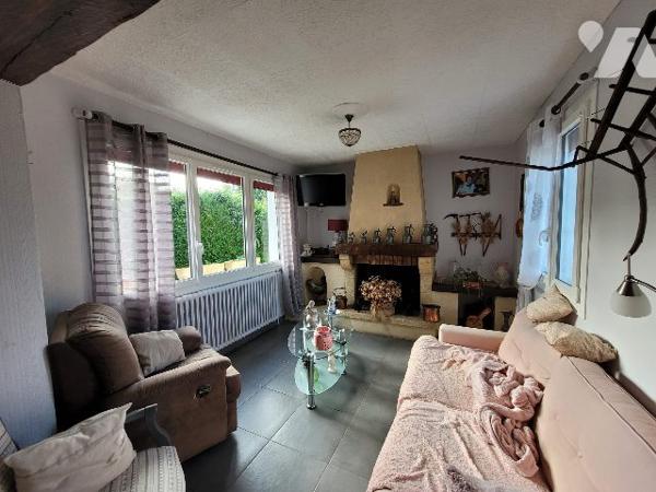 Pavillon plusieurs dépendances et 5 hectares