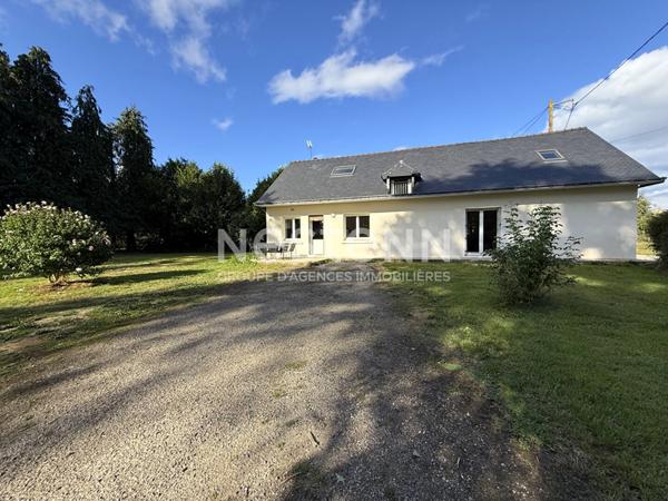 Maison à vendre à MOREAC 3 chambres sur un terrain de 1480 m² avec une dépendance