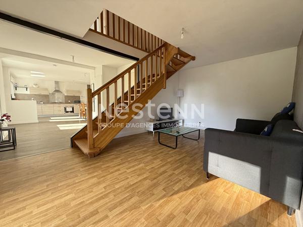 Maison à vendre à MOREAC 3 chambres sur un terrain de 1480 m² avec une dépendance