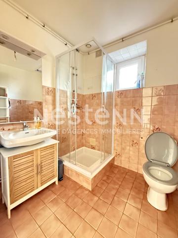 Maison à vendre à MOREAC 3 chambres sur un terrain de 1480 m² avec une dépendance