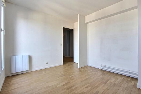 Appartement Villeneuve La Garenne 4 pièces 78.79 m2