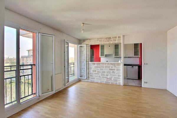 Appartement Villeneuve La Garenne 4 pièces 78.79 m2