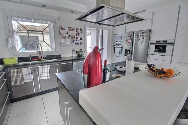 St Sulpice de ROYAN Maison  7 pièce(s) 170 m2