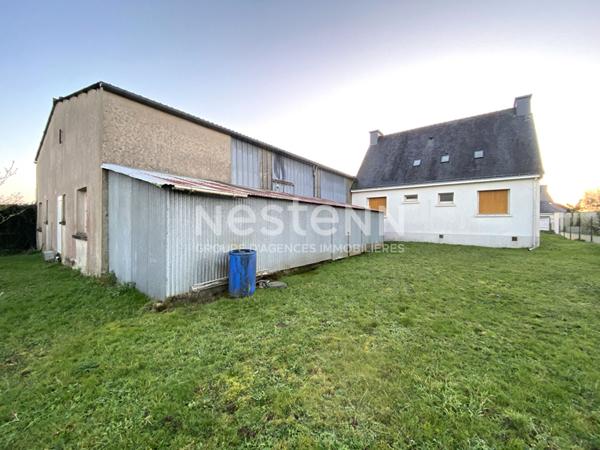 Maison à vendre Plumelec avec garage de 200 m², 5 chambres, environ 1200 m² de terrain.