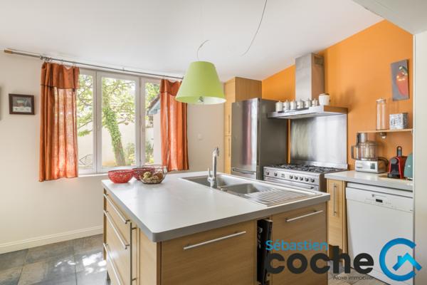 Lyon (69003) Exclusivité Lyon 3 Montchat, maison familiale face au parc Bazin