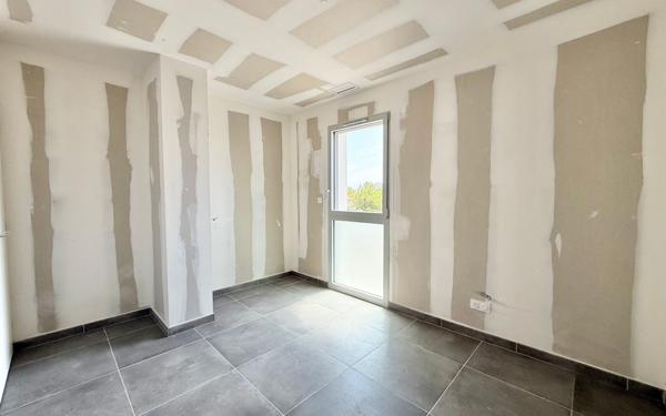 Maison à vendre    7 pièces •  Saint-Médard-en-Jalles