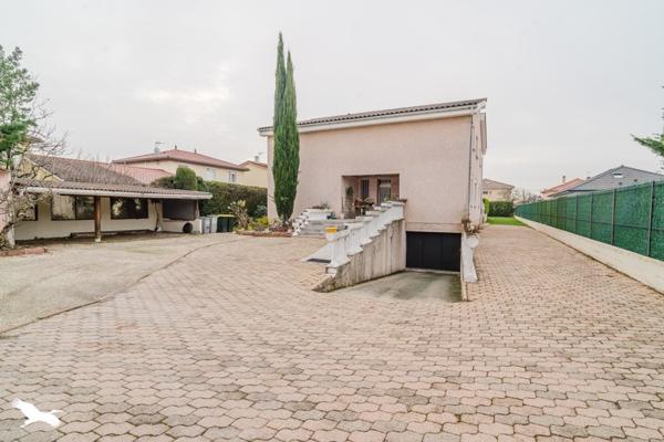 Maison à vendre |  Décines-Charpieu |  8 pièces | 263 m²