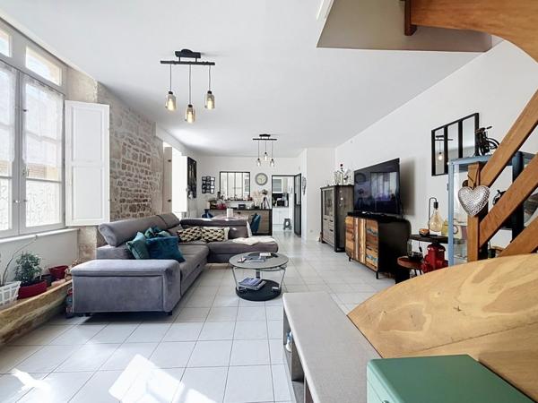 Appartement à vendre 150 500 € Fontenay-le-Comte 3 p 101 m² DPE D