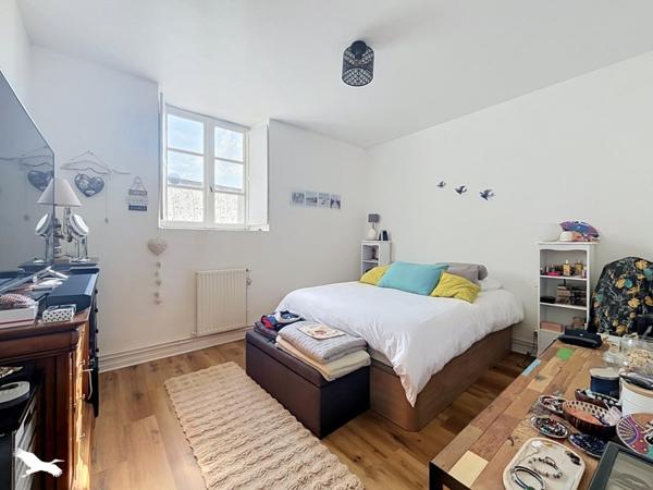 Appartement à vendre 150 500 € Fontenay-le-Comte 3 p 101 m² DPE D