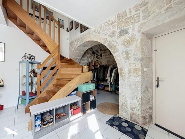 Appartement à vendre 150 500 € Fontenay-le-Comte 3 p 101 m² DPE D
