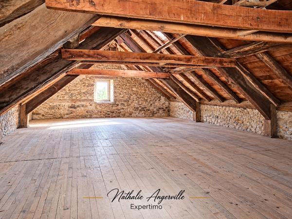 Corps de ferme en pierre – Ségala, limite Aveyron/Tarn- Elevage Canin