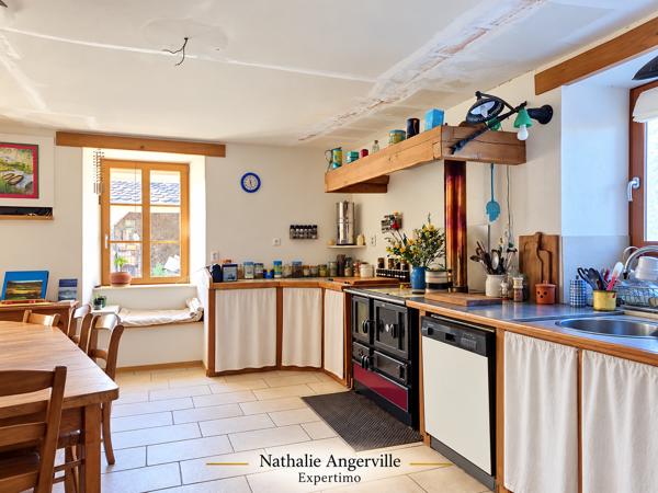 Corps de ferme en pierre – Ségala, limite Aveyron/Tarn- Elevage Canin