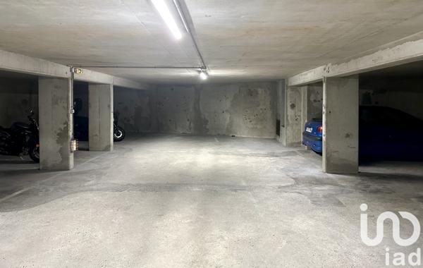 Parking à vendre 10 m² Paris 18