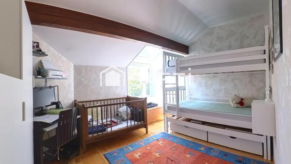 Villa T6 - 4 ch. de 130 m² sur terrain arboré 1300 m²