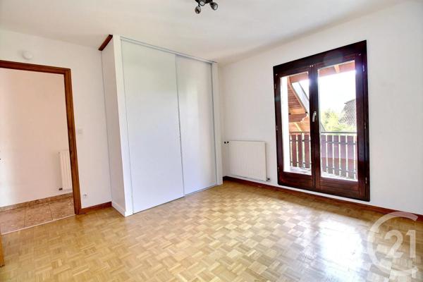 Maison à vendre  8 pièces - 178 m 2   GAILLARD  - 74
