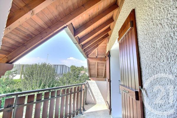 Maison à vendre  8 pièces - 178 m 2   GAILLARD  - 74
