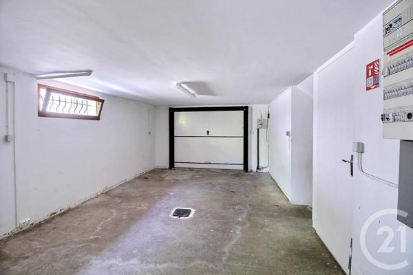 Maison à vendre  8 pièces - 178 m 2   GAILLARD  - 74