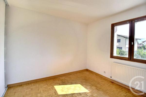 Maison à vendre  8 pièces - 178 m 2   GAILLARD  - 74