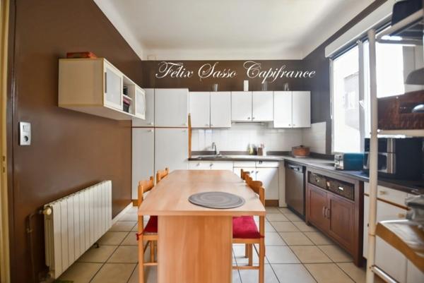 LOURDES (65),belle maison familiale d'environ 203 m2 avec 4 chambres et jardin !