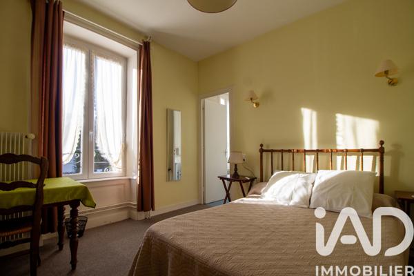 Immeuble à vendre 800 m² Vertolaye