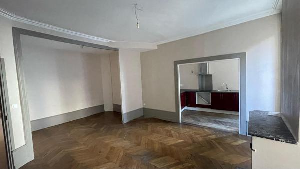Appartement 4 pièces de 103 m² à Clermont-ferrand