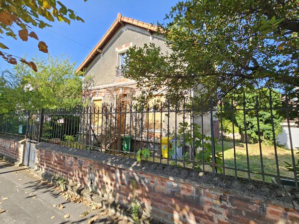 Créteil (94000) Créteil Champeval - Maison indépendante à restaurer avec jardin et garage !