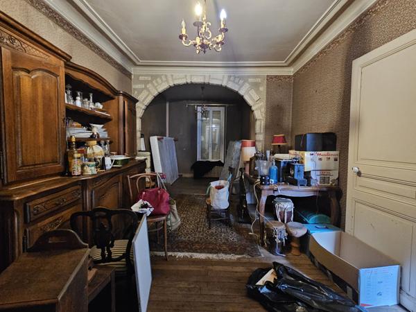 Créteil (94000) Créteil Champeval - Maison indépendante à restaurer avec jardin et garage !