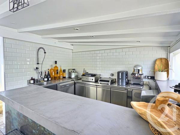 Maison à vendre  5 pièces - 147,20 m 2   LA CRAU  - 83