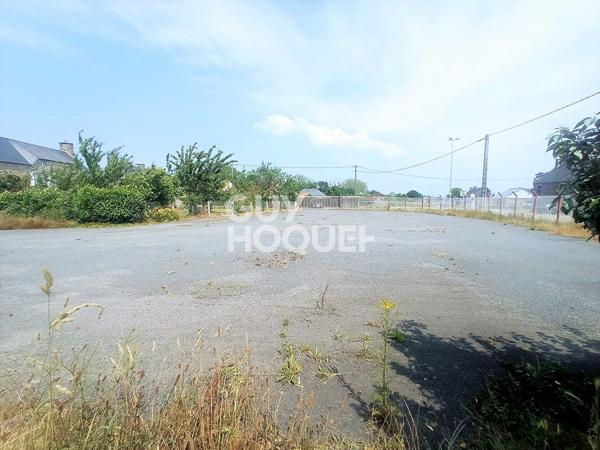 LOCAL D'ACTIVITE (BUREAU + ENTREPRÖT+ TERRAIN) 50530 Bacilly