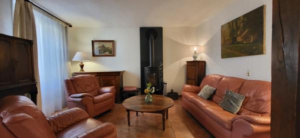 Longpont-sur-Orge (91310) Maison familiale ou bureaux + logements avec 5 chambres, combles/grenier, stationnements, dépendances, grange,